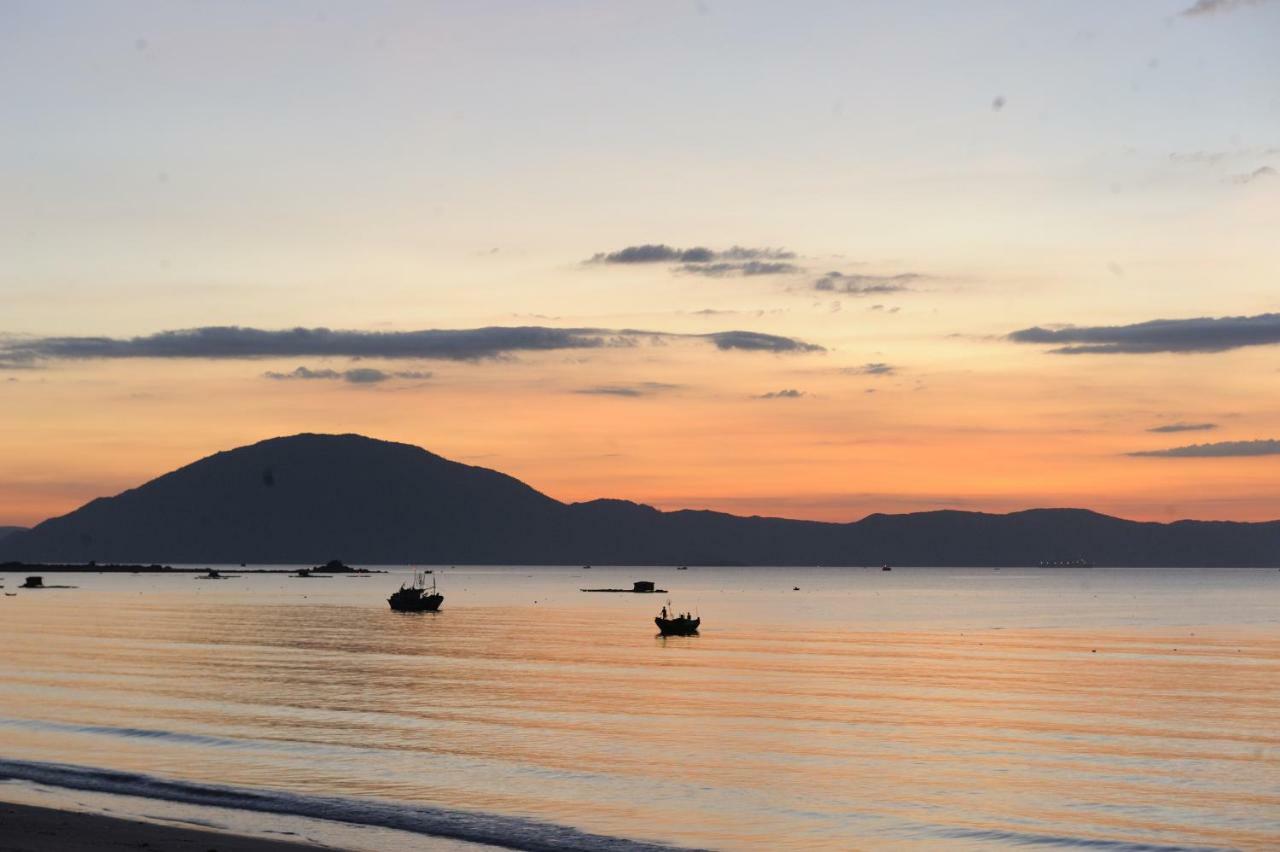 沉默度假村和矿泉疗养地 Ấp Ninh Hòa  外观 照片
